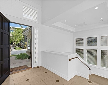16646 Calle Brittany - Photo Thumbnail 4