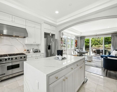 23971 De Ville Way - Photo Thumbnail 10