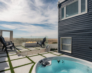 1044 Waterbury Lane - Photo Thumbnail 4