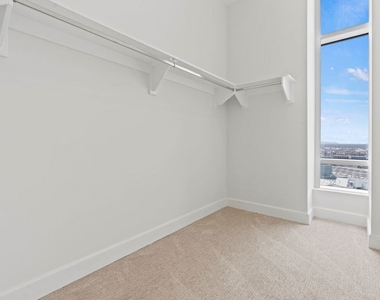900 W Olympic Boulevard - Photo Thumbnail 25