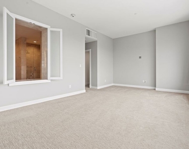 900 W Olympic Boulevard - Photo Thumbnail 15