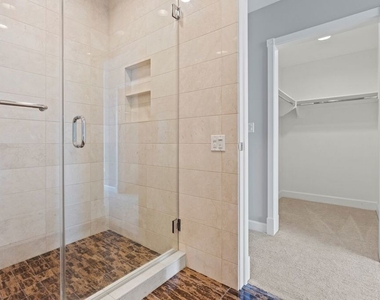 900 W Olympic Boulevard - Photo Thumbnail 18