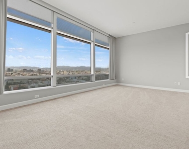900 W Olympic Boulevard - Photo Thumbnail 13