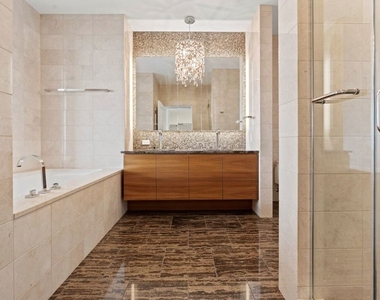 900 W Olympic Boulevard - Photo Thumbnail 17