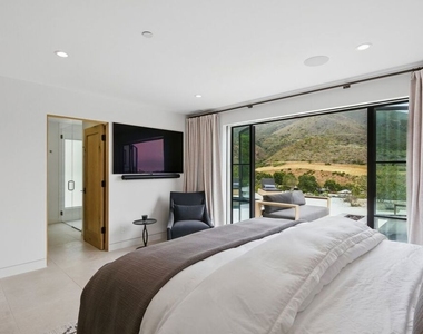 6326 Trancas Canyon Road - Photo Thumbnail 25