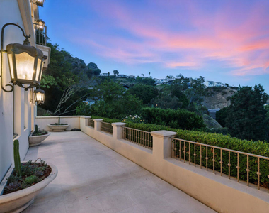 1675 Woods Drive - Photo Thumbnail 47