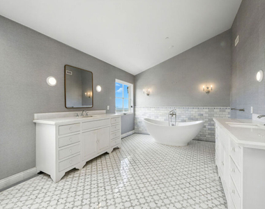 1675 Woods Drive - Photo Thumbnail 34