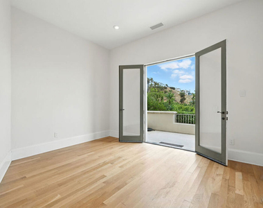 1675 Woods Drive - Photo Thumbnail 42