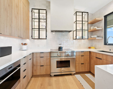6813 Shearwater Lane - Photo Thumbnail 9