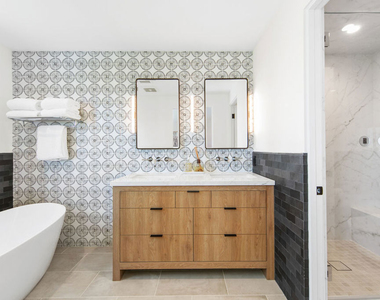 6813 Shearwater Lane - Photo Thumbnail 13