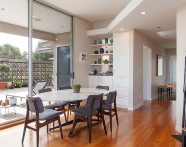 2154 Ridgemont Drive - Photo Thumbnail 8