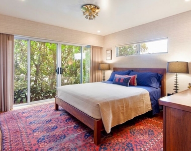 2154 Ridgemont Drive - Photo Thumbnail 15