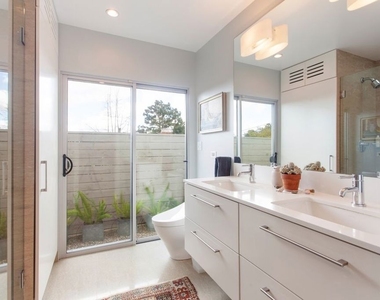 2154 Ridgemont Drive - Photo Thumbnail 17