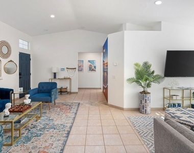 47519 Margarita Street - Photo Thumbnail 8
