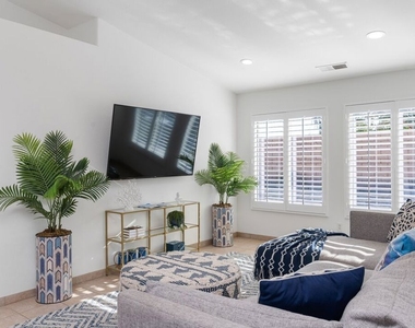 47519 Margarita Street - Photo Thumbnail 6