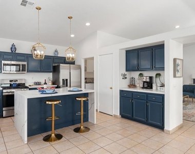 47519 Margarita Street - Photo Thumbnail 13