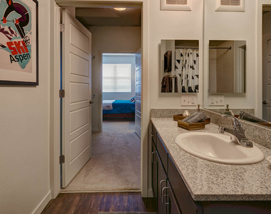2311 Park Centre Dr - Photo Thumbnail 20