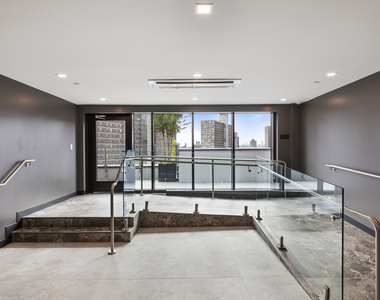299 East 161st Street - Photo Thumbnail 14