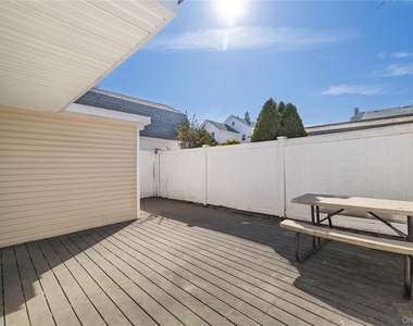 237 Porterfield Place - Photo Thumbnail 17