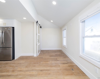 237 Porterfield Place - Photo Thumbnail 4