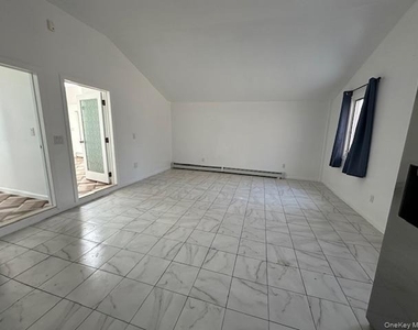10 Fenwood Drive - Photo Thumbnail 5