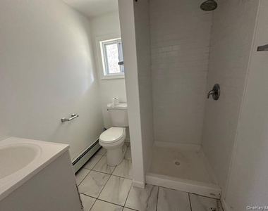 10 Fenwood Drive - Photo Thumbnail 6