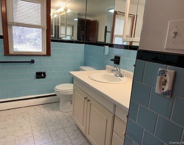 10 Fenwood Drive - Photo Thumbnail 8