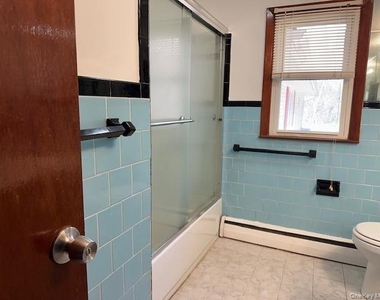 10 Fenwood Drive - Photo Thumbnail 9