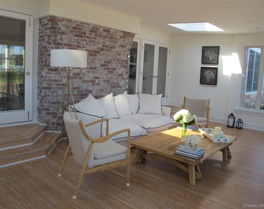 40 Tuthill Point Road - Photo Thumbnail 6