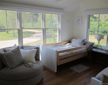 40 Tuthill Point Road - Photo Thumbnail 10