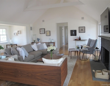 40 Tuthill Point Road - Photo Thumbnail 7