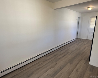 21 Sherwood Drive - Photo Thumbnail 5