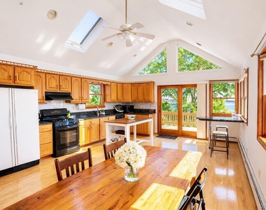 1250 2nd Street - Photo Thumbnail 4