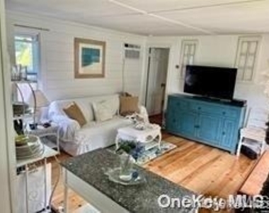 16a Bishop Avenue - Photo Thumbnail 2