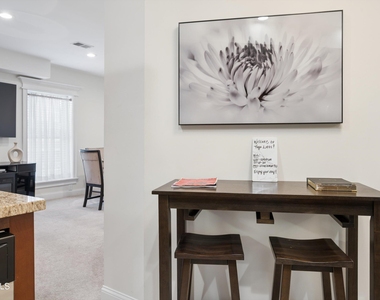 425 Broadway - Photo Thumbnail 9
