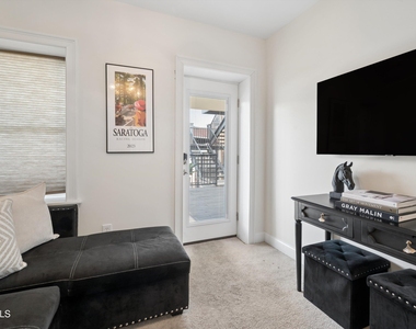 425 Broadway - Photo Thumbnail 11