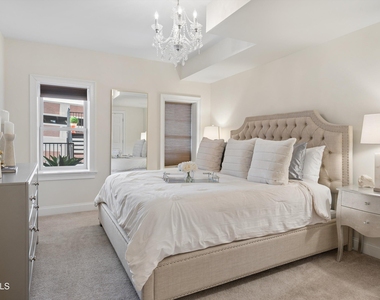 425 Broadway - Photo Thumbnail 12