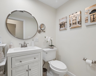 425 Broadway - Photo Thumbnail 14