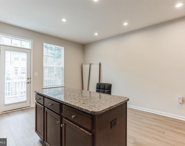 18315 Reaper Hill Unit Court - Photo Thumbnail 14