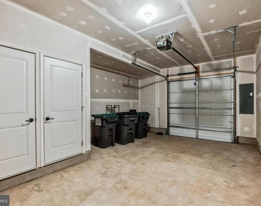 18315 Reaper Hill Unit Court - Photo Thumbnail 31