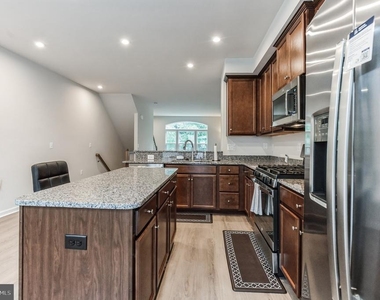 18315 Reaper Hill Unit Court - Photo Thumbnail 10