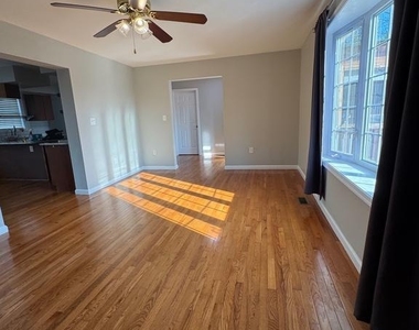 14780 Jordan Lane - Photo Thumbnail 5