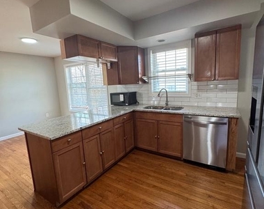 14780 Jordan Lane - Photo Thumbnail 13