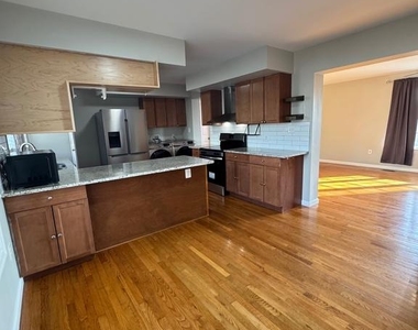 14780 Jordan Lane - Photo Thumbnail 11