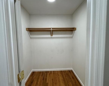14780 Jordan Lane - Photo Thumbnail 8