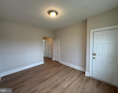 1003 Kenmore Avenue - Photo Thumbnail 6