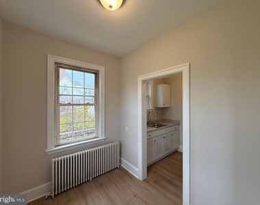1003 Kenmore Avenue - Photo Thumbnail 7