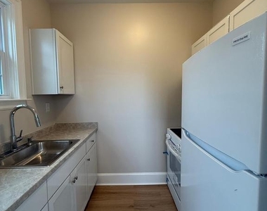 1003 Kenmore Avenue - Photo Thumbnail 9