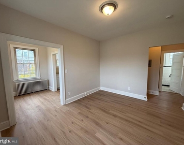 1003 Kenmore Avenue - Photo Thumbnail 13