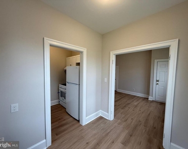 1003 Kenmore Avenue - Photo Thumbnail 12